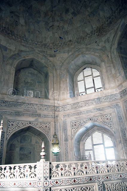 Taj_Inside