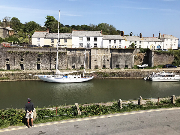 Charlestown_boat